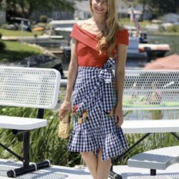 Zara Dresses & Skirts - ZARA GINGHAM PARROT SKIRT NWT 30” Waist RUFFLE